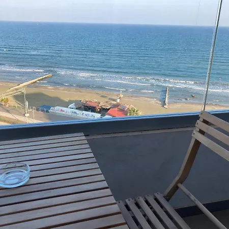 Sunrise Seaview Apartment Larnaca